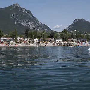 https://villaggio-turistico-maderno.it-lombardy.com